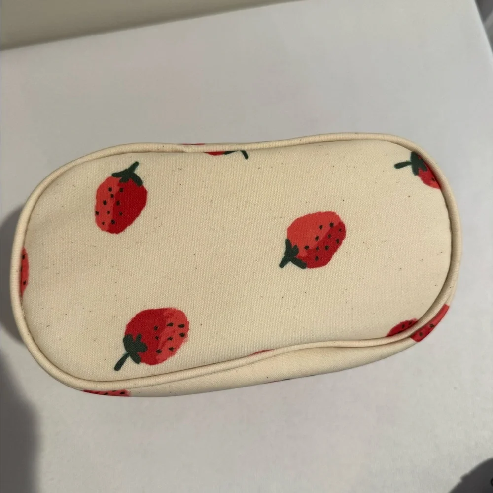 Kate Spade “Just Desserts” Canvas Insulated Lunch Tote Thermal Bag Strawberry - Picture 6 of 9